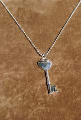 Колье "Ключ" со стразами
