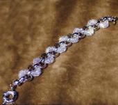 Браслет из крупных звеньев со стразами Браслет из крупных звеньев со стразами