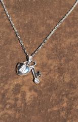 Колье "Ключ и замок-сердце" со стразами