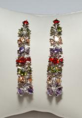 Серьги-подвески с разноцветными цирконами Серьги-подвески с разноцветными цирконами