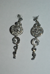 Серьги подвески со стразами Серьги подвески со стразами